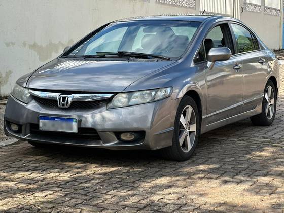 HONDA CIVIC 1.8 LXS 16V FLEX 4P AUTOMÁTICO HONDA CIVIC 1.8 LXS 16V FLEX 4P AUTOMÁTICO